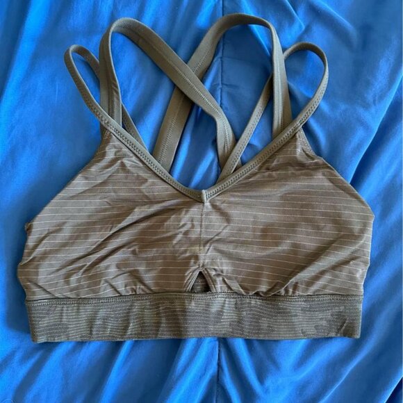 Lululemon Run for days bra | Deep Camo | Size 4 - Picture 3 of 5
